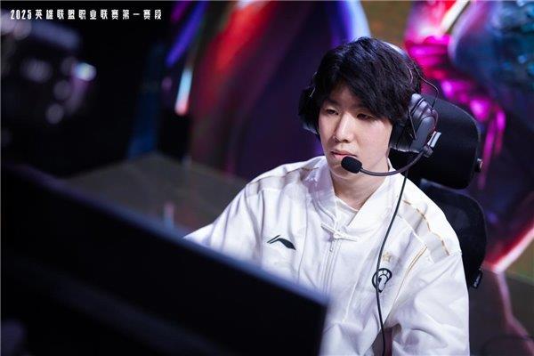 026年英雄联盟职业联赛 为玩家带来超凡体验pg电子平台无畏竞巅峰！傲风携手2025-2(图5)