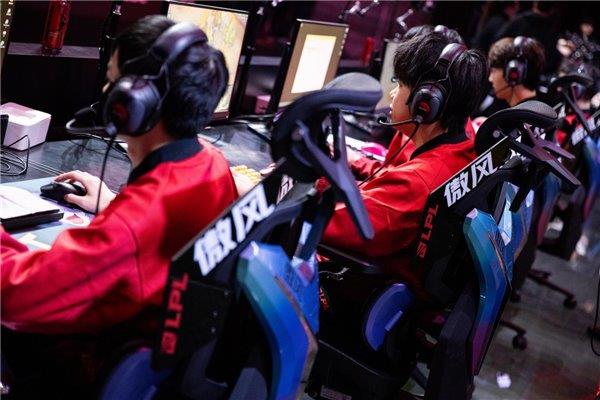 盟职业赛指定用椅 傲风G7凭啥这么火pg电子游戏网站明星直播同款 英雄联(图6)